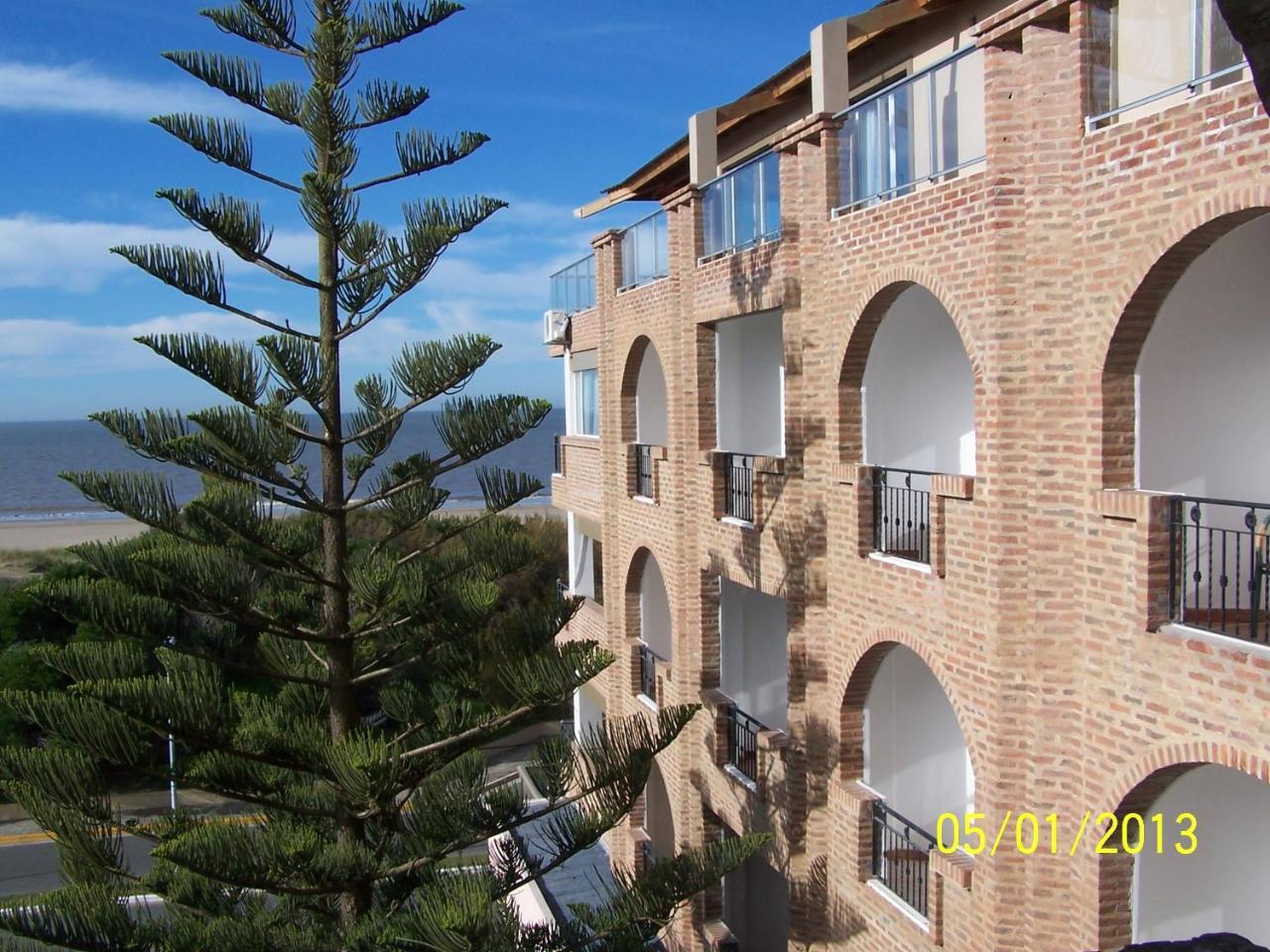 Costanera Mar Hotel & Suites San Clemente del Tuyu Exterior photo